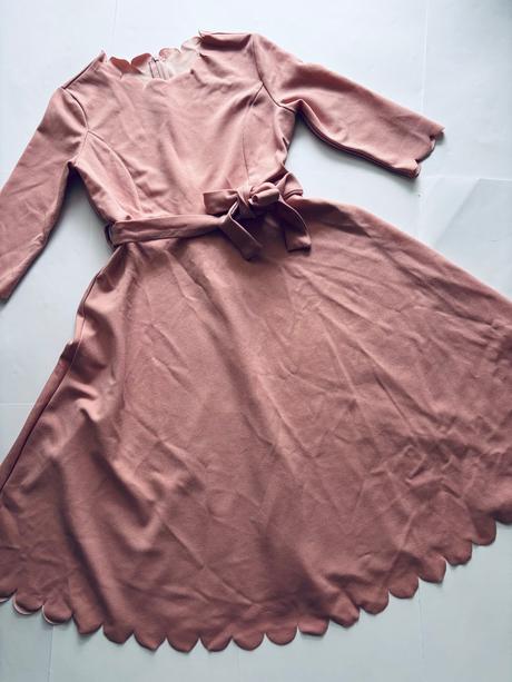 Ob/ šaty letní společenské- v. 11/12 let, 152