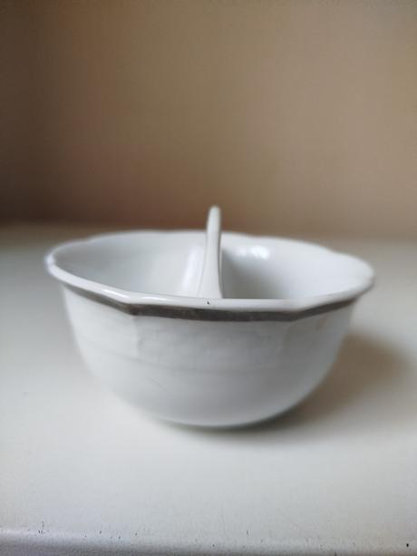 Stará porcelánová slánka, 