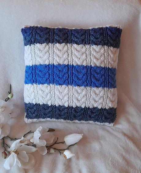 Copánkový povlak na polštář - modro bílý,