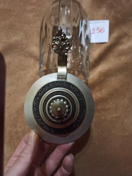 Skleněný korbel, půllitr a malá lahev, 