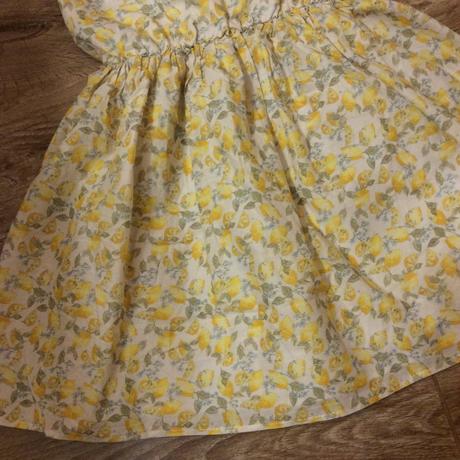 Bohaté bavlněné šaty s citróny, 116