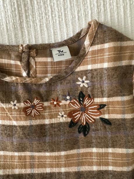 Krásné a příjemné šaty, tu,116