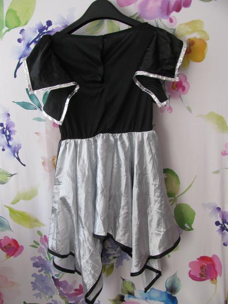 Karnevalový kostým-šaty krásné čarodějky,upírky, 