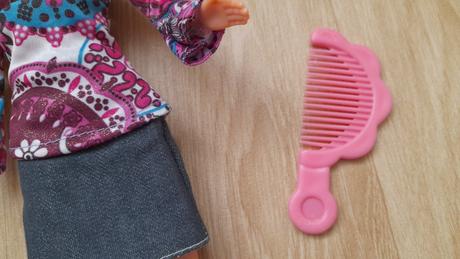 01 - "barbie" panenka + doplňky, 