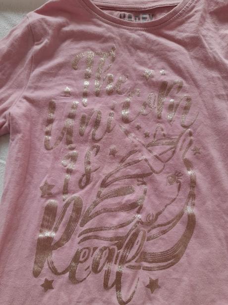 Růžové tričko se zlatavým nápisem nenošené, tesco,134