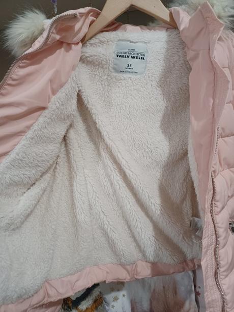 Světle růžová zimní bunda s plyšem uvnitř, tally weijl,158