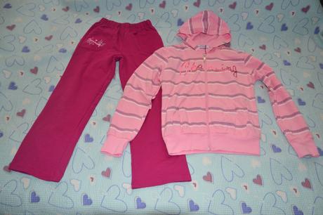 Růžová tepláková souprava s flitry, 140