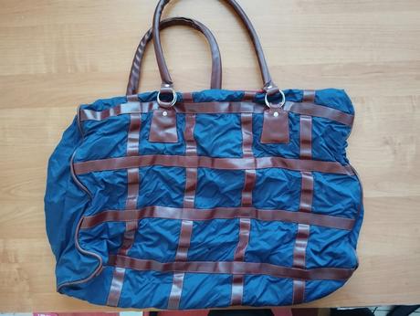 Batohy na záda i přes rameno, 150 kč za kus, loap