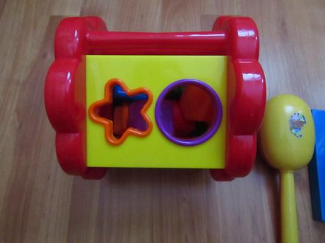 Hračky pro batolata-vkládačka,rumbakoule,tvary,bar,