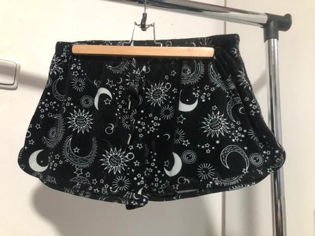 Černobílé teplejší pyžamové šortky, l