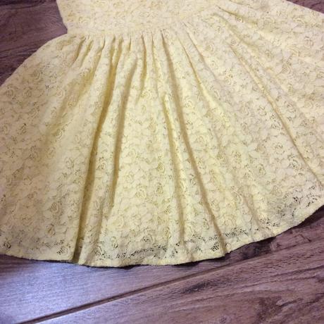 Krajkové šaty zdobené květinkami s perličkami, monsoon,122