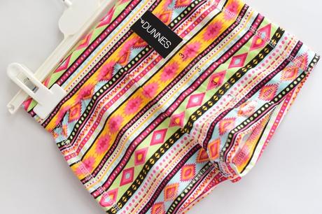 Kraťasy vel. 3 roky, st. bernard,98