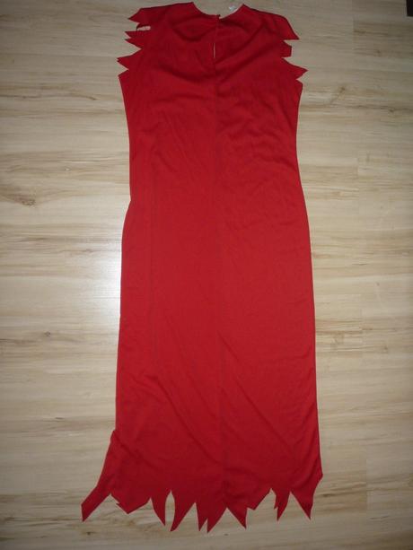 Šaty / kostým čarodějnice/čertice, 