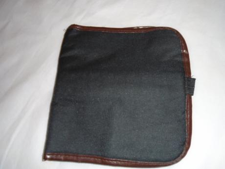 Pouzdro penál na pastelky štětce propisky,