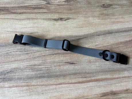 Obojek šedý biothane, 