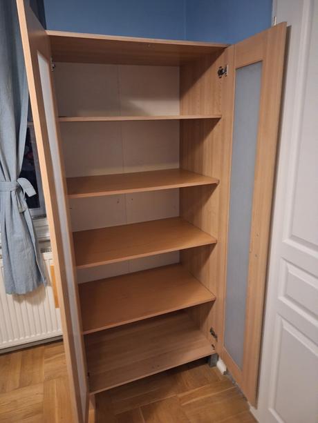 Ikea židle a stul psací + skříň aneboda zdarma, 