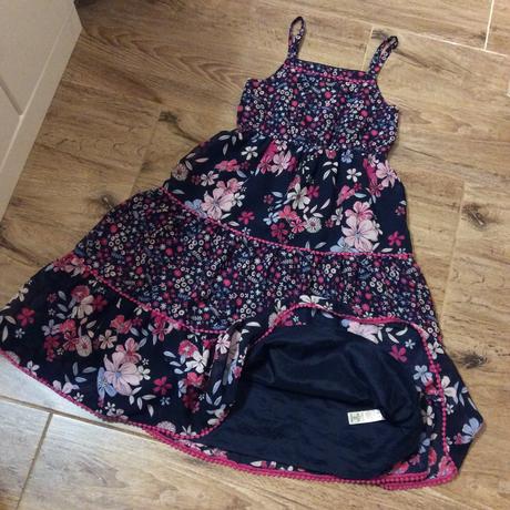 Krásné dlouhé šaty s květinkami, george,122