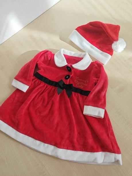 Vánoční šaty, 62