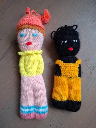 Háčkované panenky,