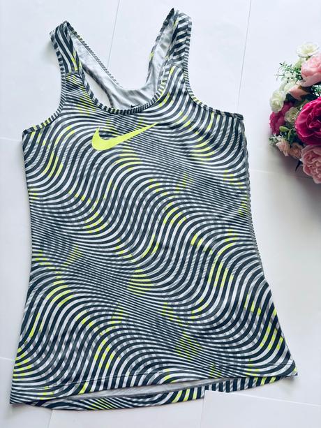 D38/ tílko sportovní zn. nike - v.s, nike,s