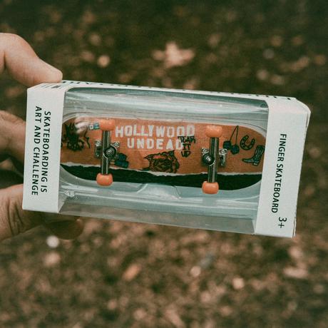 Hollywood undead sběratelský skateboard, 