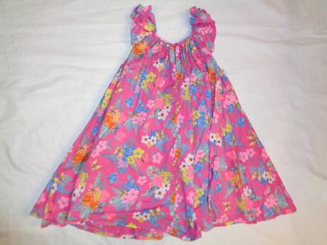 Nepřehlédnutelné květované šaty, marks & spencer,110