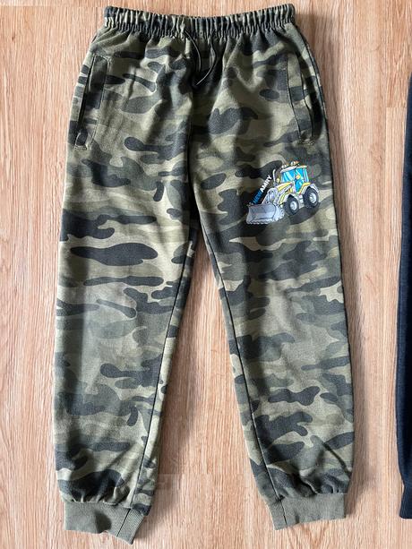 Chlapecké tepláky - 4ks, vel. 116/122, kugo,116