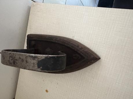 Stara tezka retro zehlicka, 