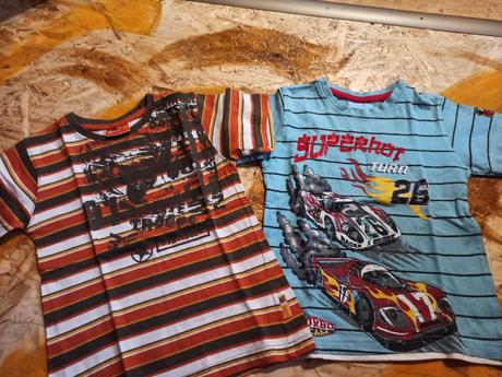 Trička celkem 7 kusů (na chlavní foto jedno chybí), 110