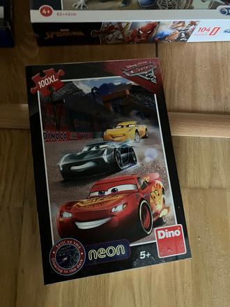 Neonove puzzle cars,