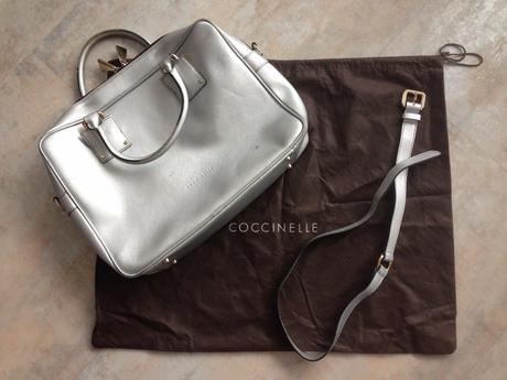 Notebook aktovka coccinelle stříbrná taška+pásek, 