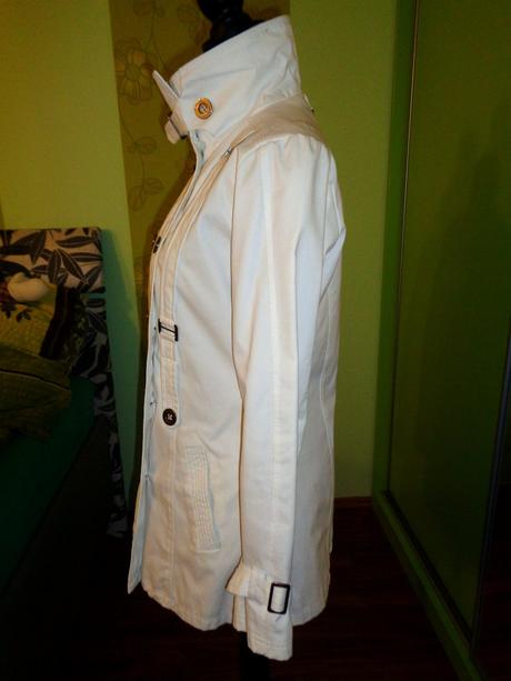 Krásný bílý kabát, l