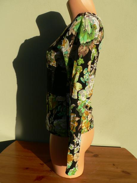 Lehká květovaná halenka top - vel.38, 38