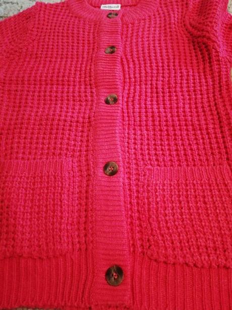 Teplý svetr na knoflíky 104-110-nový, 104