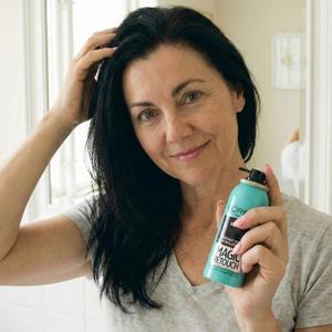 Okamžitý efekt v jednom kroku: Šediny či barevné odrosty jsou pryč.