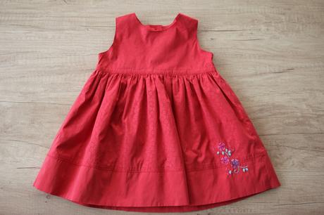 Slavnostní šaty se spodničkou a čelenkou, marks & spencer,74