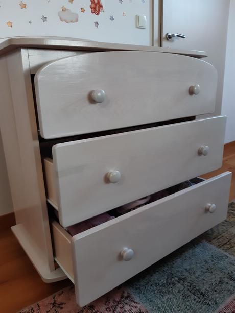 Dřevěná postýlka/s matrací/ + komoda, šířka (cm): 60,délka (cm): 90