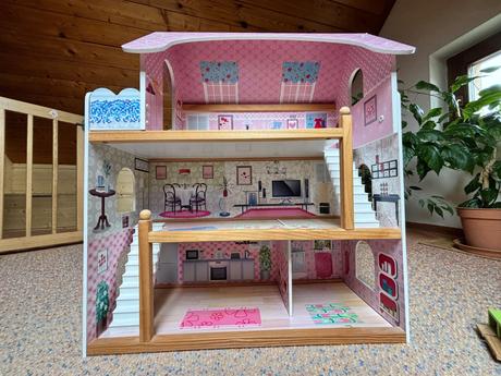 Domek pro panenky, 