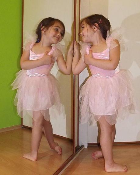 Karnevalové růžové šaty kostým víla,