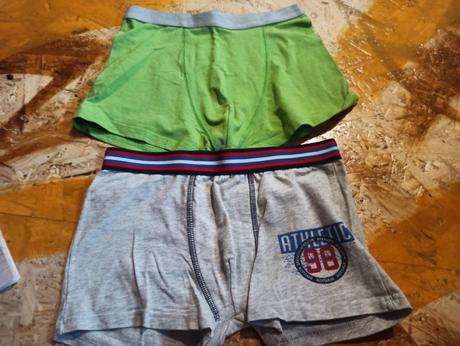 Trička, trenky a tepláky, 158–170