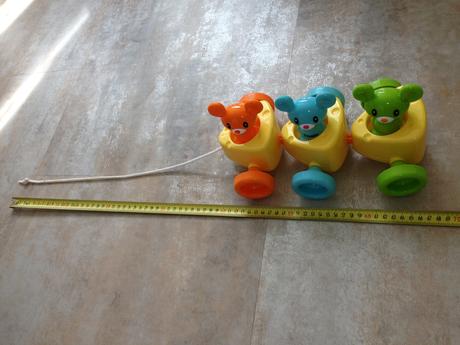 Tomy sýrové auto s 3 barevnými myškami plast zvuky,