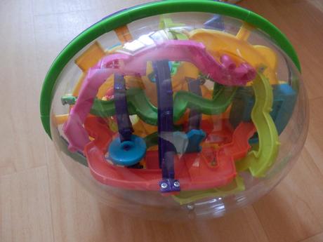 Kuličkový labyrint, hlavolam, bludiště, 