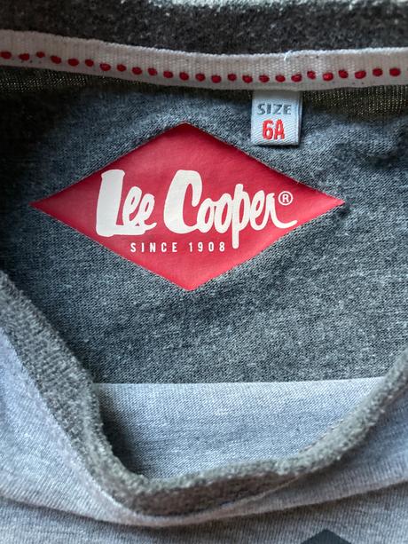 Šedivá trika s nápisy, lee cooper,104