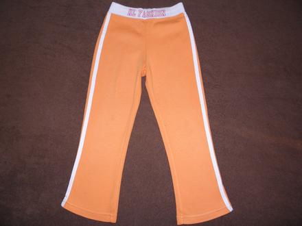 Tepláky zn. hl fashion vel.104/110, 104