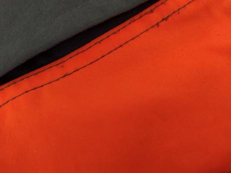 Šedo oranžová bunda, decathlon,134