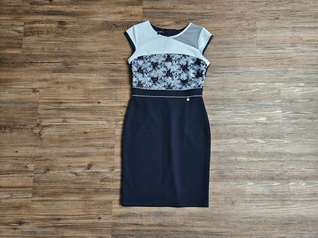 Pouzdrové šaty tmavě modré bílé krajka velikost 40, 40