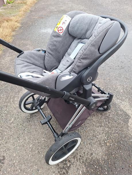 Dětský kočárek s bohatou výbavou, cybex,cybex priam se sedadlem lux seat