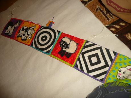 Hračky mimi spirála knížka šustivá kostky kousátko,