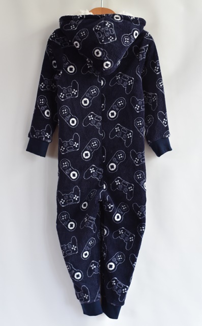 Overal vel. 4 - 5 let, 110