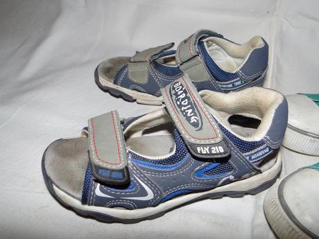 V.28 dva páry - tenisky h&m, sandálky deichmann, h&m,28